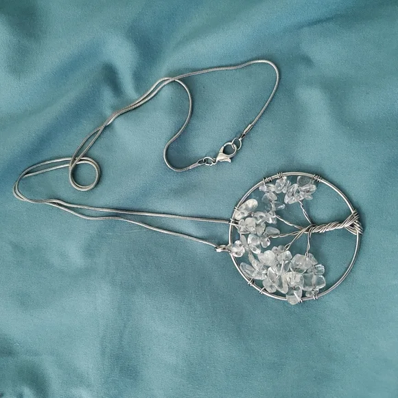 Necklace - Picture 1 of 2